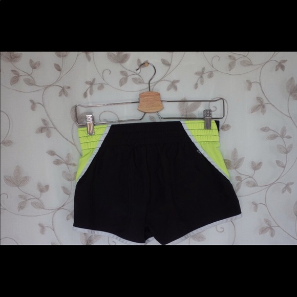 Nike Shorts - Picture 2 of 3